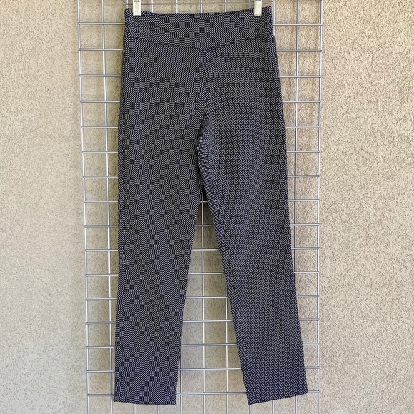 Diamond Capri Slimming Tummy Tuck Pull On Pants - Picture 3 of 6